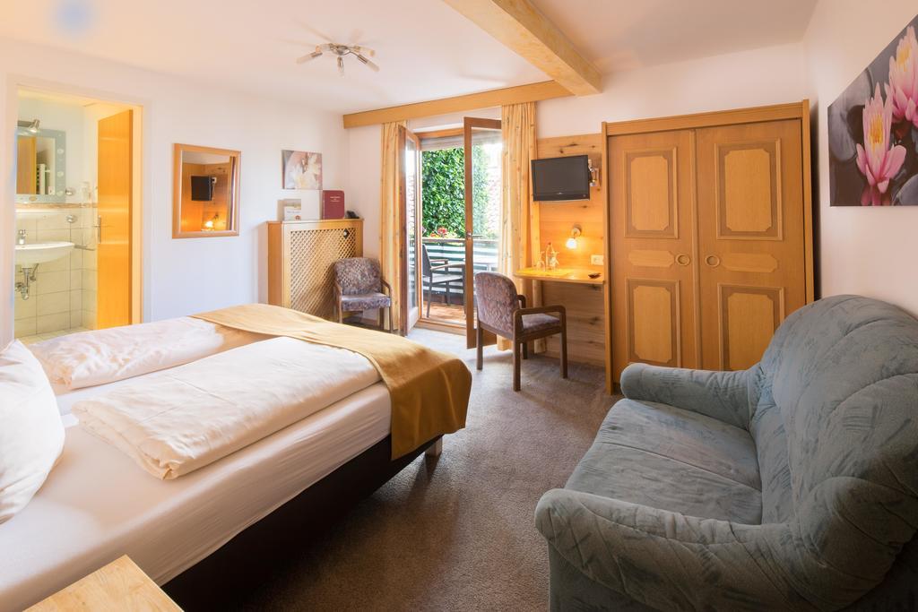 Hotel Landgasthof Zum Schildhauer Halfing Exteriör bild