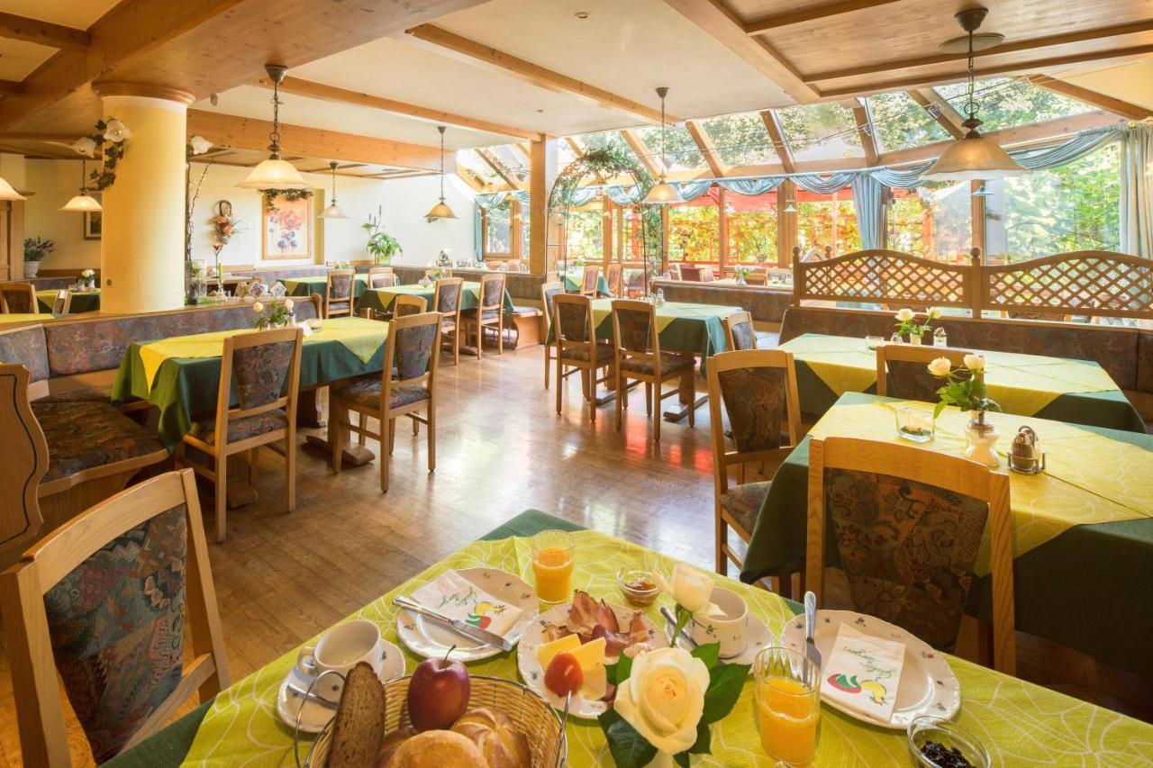 Hotel Landgasthof Zum Schildhauer Halfing Exteriör bild